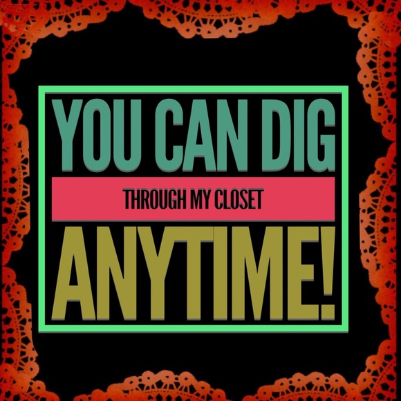 Meet your Posher! Welcome to my Closet I am Sandra - Picture 6 of 7